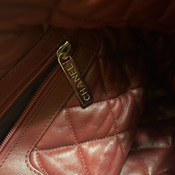 Chanel Coco Cocoon Zipped Tote Lambskin
Large black reversible - Picture 8 of 16